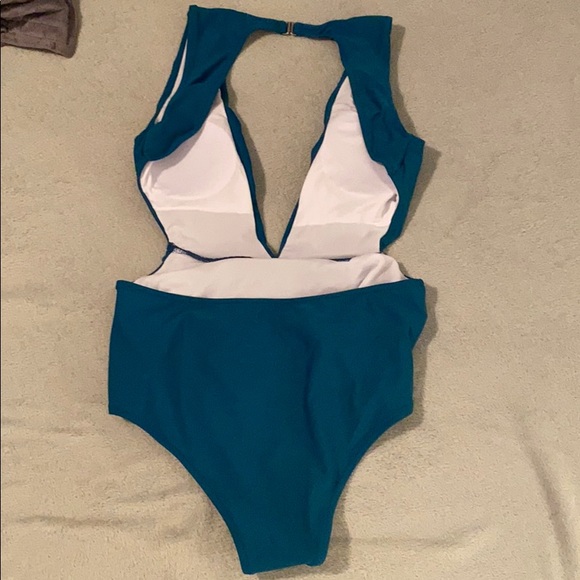 Feel One Piece Swimwear - Picture 2 of 2